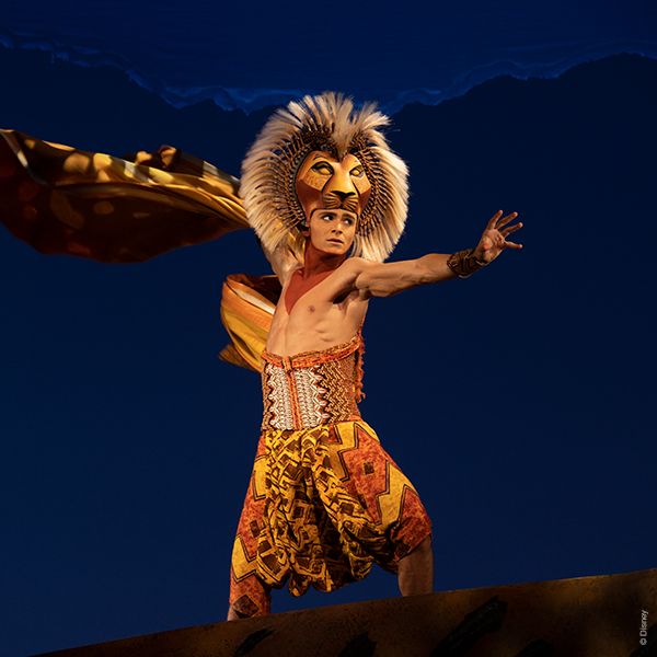 Personnage du spectacle Le Roi Lion.