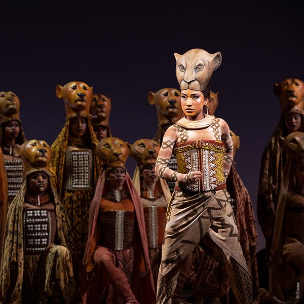 Scène du spectacle Le Roi Lion.