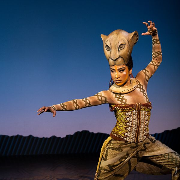 Personnage du spectacle Le Roi Lion.