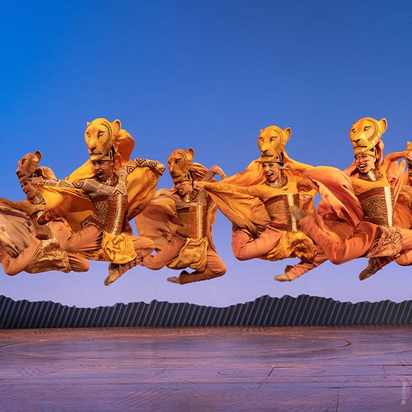 Scène du spectacle Le Roi Lion.
